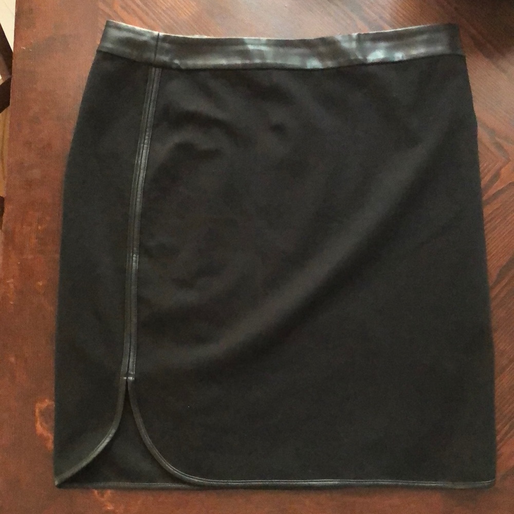 Loft 12p mixed media skirt